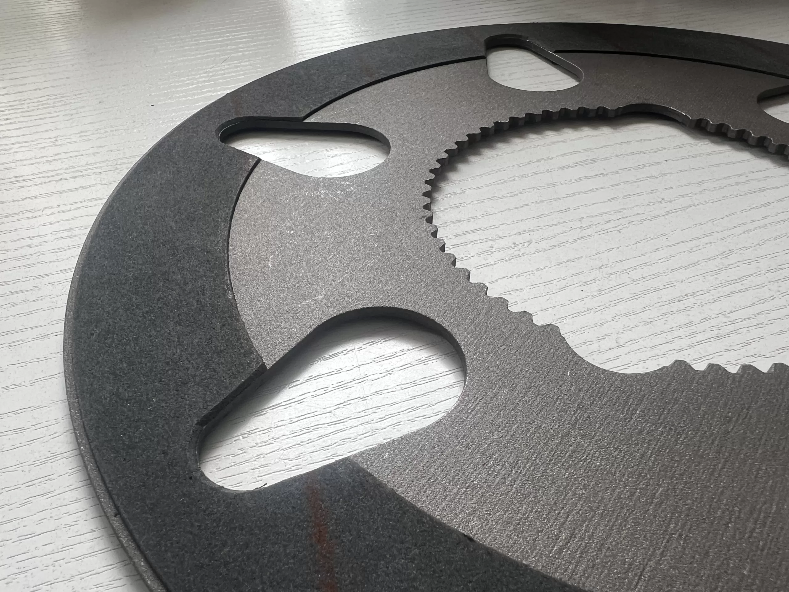 Atypický třecí díl – zakázková výroba